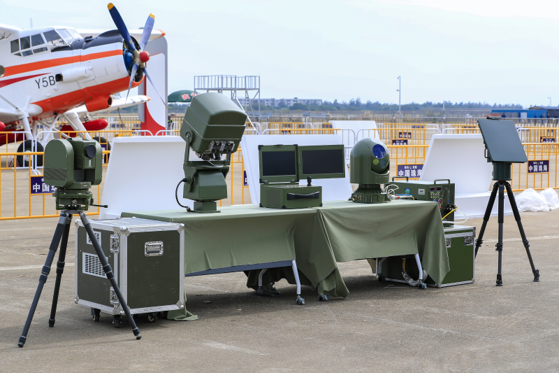 第十五届中国航展开幕！“光箭”、“天盾”系列激光安防装备新品发布(图4)