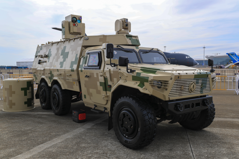 第十五届中国航展开幕！“光箭”、“天盾”系列激光安防装备新品发布(图1)