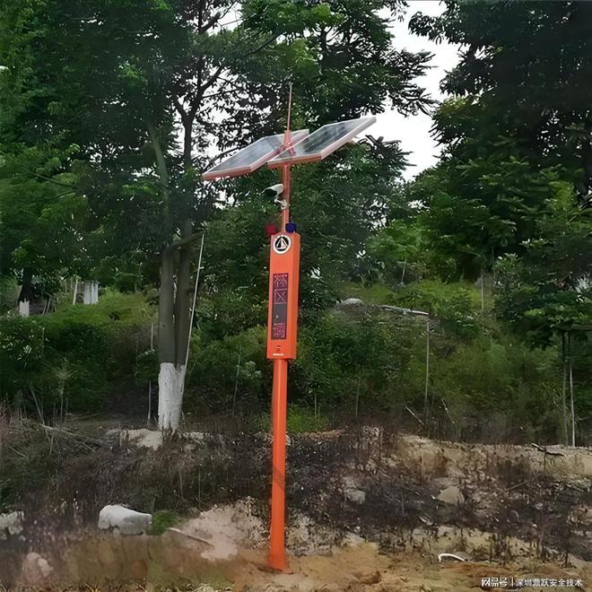 颠覆传统监控太阳能语音监控杆让你大开眼界！(图2)