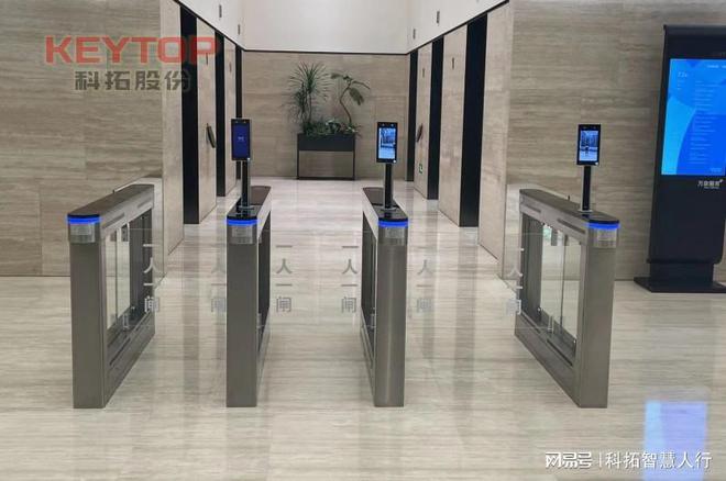 台湾台中人脸识别门禁厂家、人行通道 摆闸翼闸三辊闸系统(图2)