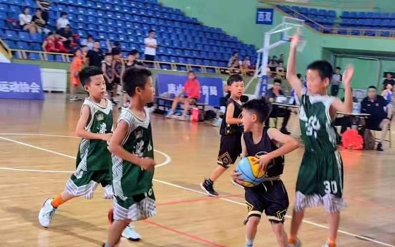 2024-2025NBA常规赛瞬间！哪一刻最令你印象深刻？(图1)