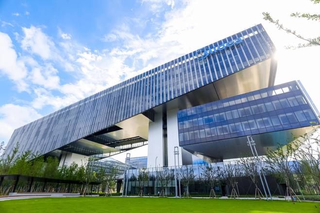 耗资70亿元美的在上海建了一座「智慧城」(图1)