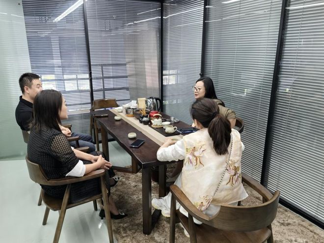 供需对接 成功促成智之屋科技与重庆市楼宇协会开拓智慧生活新蓝海！(图1)