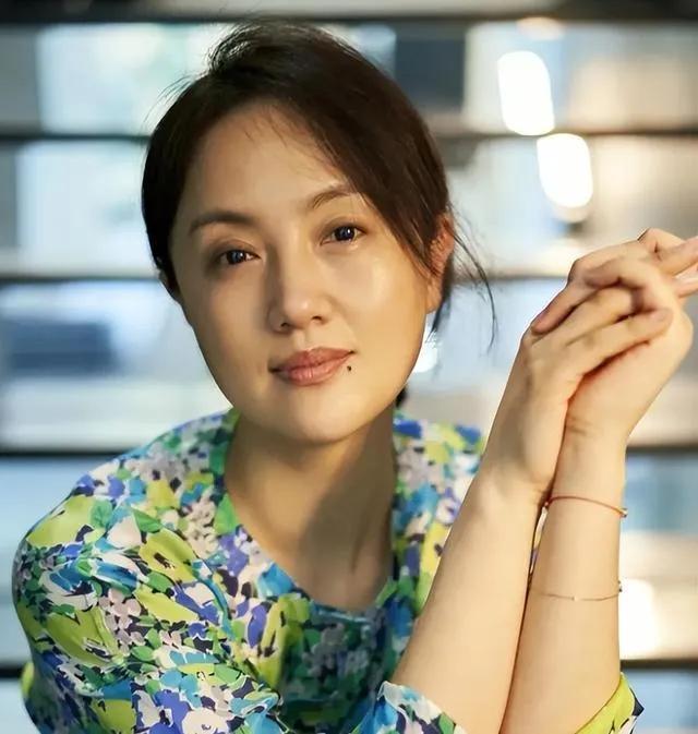 朱媛媛去世前照片曝光！瘦成纸片人大热天用厚毛衣裹着肚子(图10)