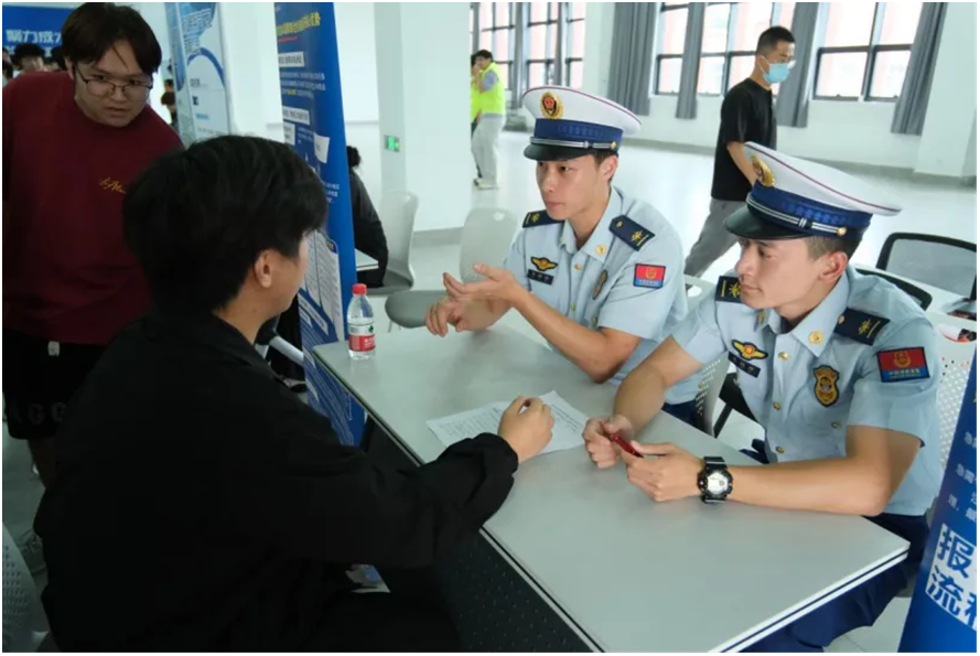 浙江安防职业技术学院多场专场招聘会圆满举办精准对接区域产业需求(图2)